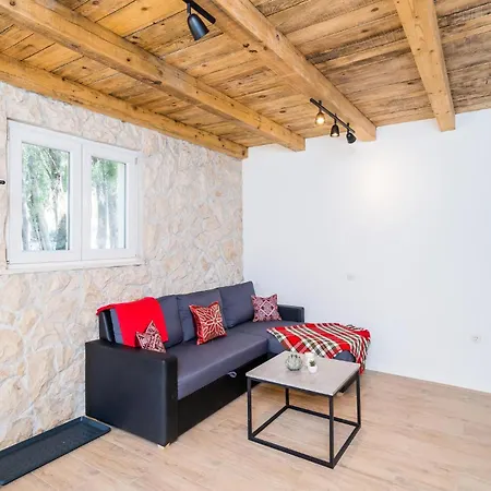 2 Bedroom Lovely In בית נופש *
