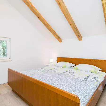 בית נופש 2 Bedroom Lovely In Gruda